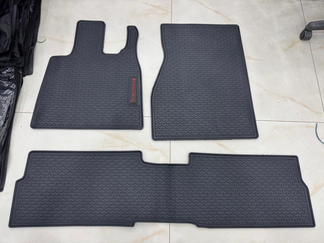 Jaecoo J5 Premium Latex Rubber PVC Car Floor Mats – Custom Fit Heavy Duty Waterproof | 3 Pcs Set