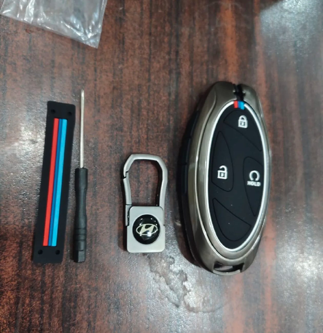 Hyundai Tucson Hybrid Premium Zinc Alloy Smart Car Key Cover with Leather Keychain (Copy)
