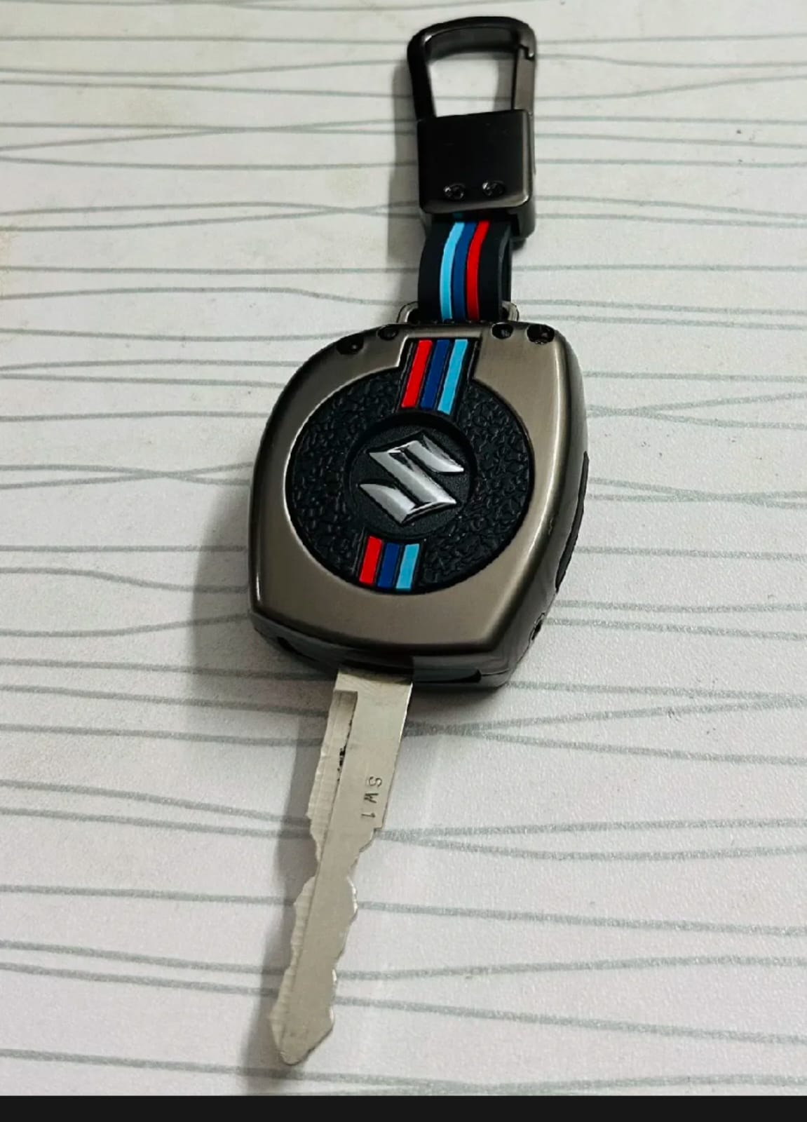 Suzuki Alto Premium Zinc Alloy Smart Car Key Cover with Leather Keychain