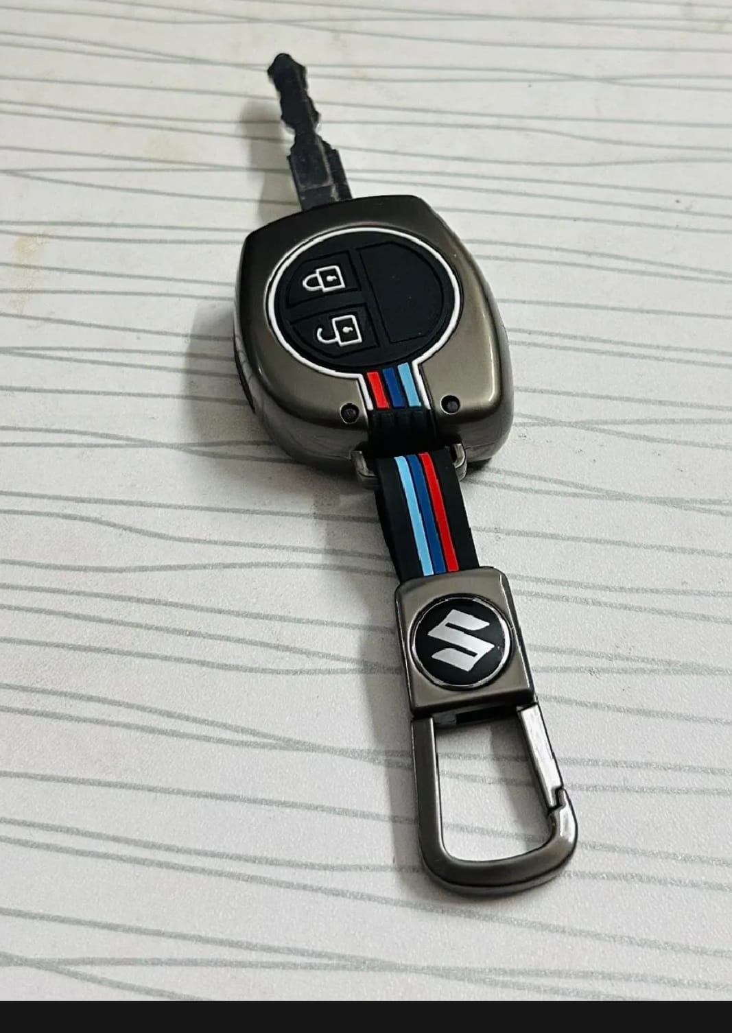 Suzuki Alto Premium Zinc Alloy Smart Car Key Cover with Leather Keychain