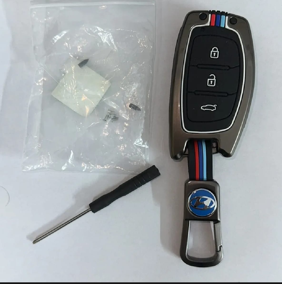 Hyundai Elantra Premium Zinc Alloy Smart Car Key Cover with Leather Keychain
