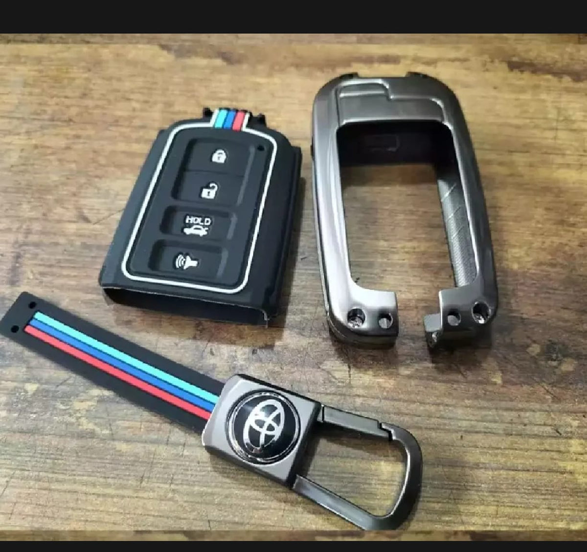 Toyota Corolla Grande Premium Zinc Alloy Smart Car Key Cover with Leather Keychain
