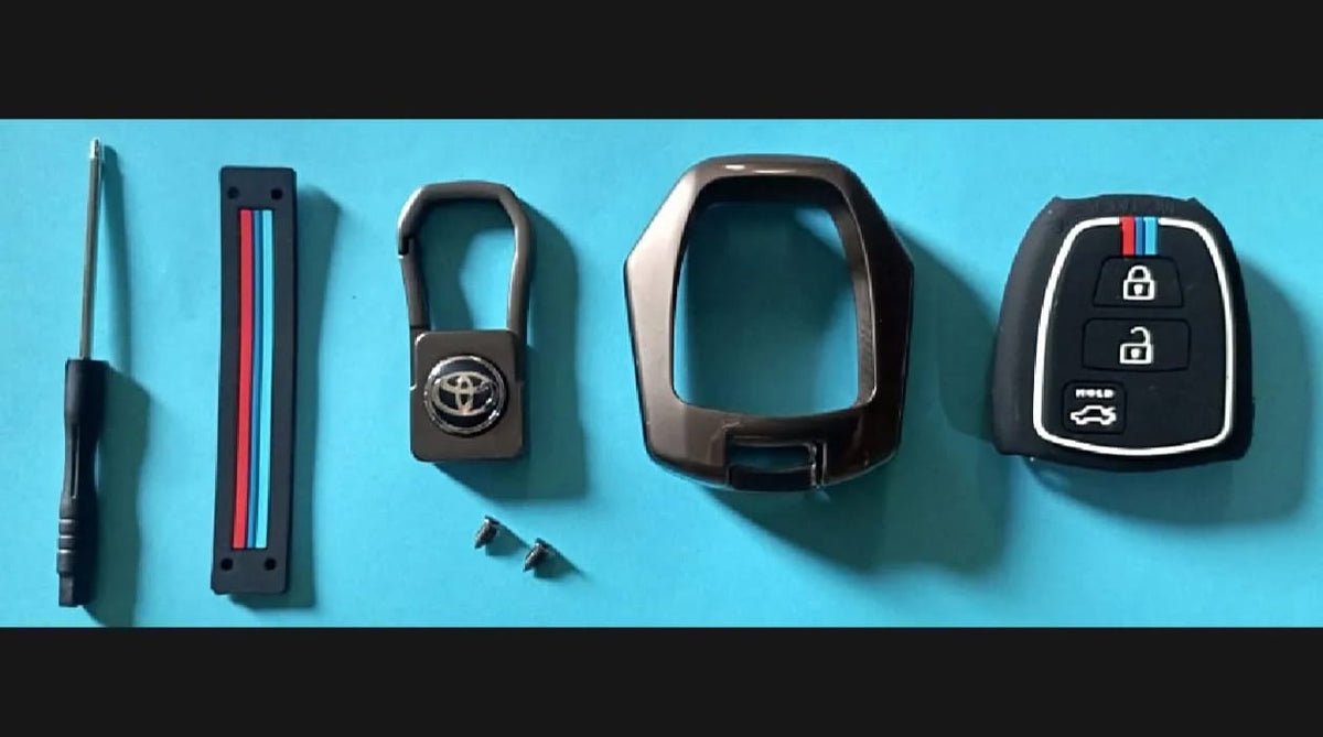 Toyota Yaris Premium Zinc Alloy Smart Car Key Cover with Leather Keychain