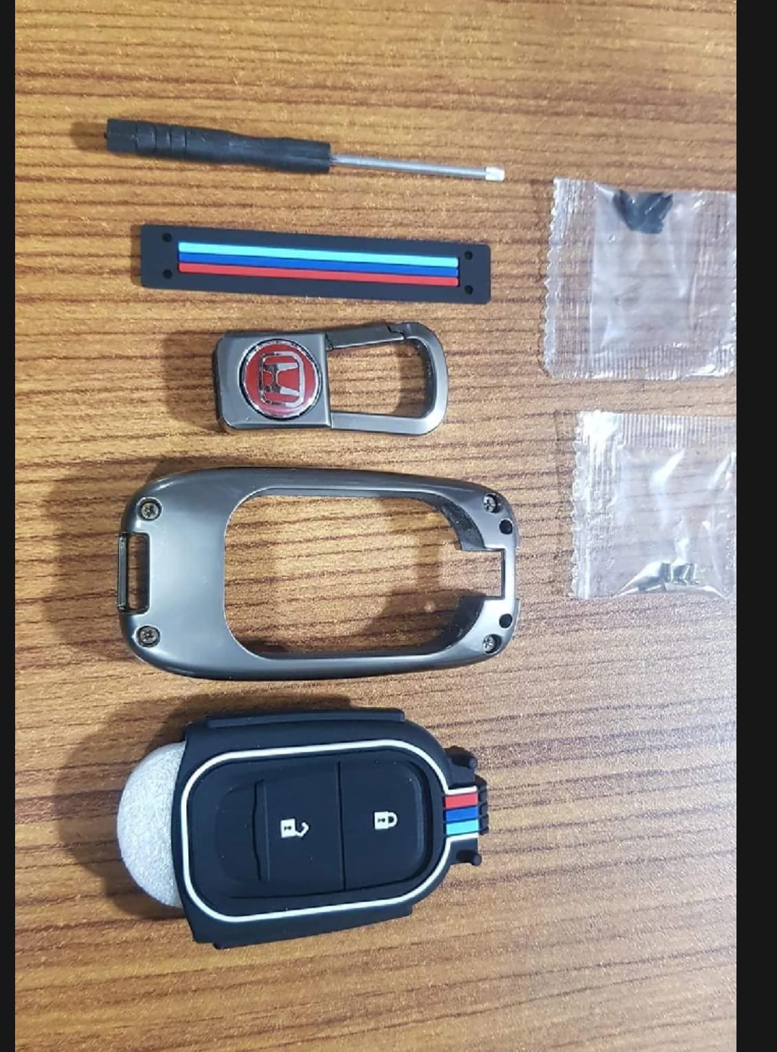 Honda HRV New Premium Zinc Alloy Smart Car Key Cover with Leather Keychain