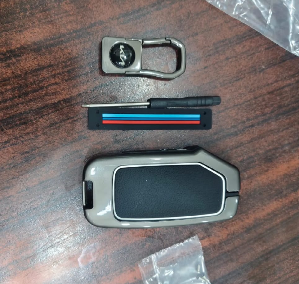 Kia Sportage L New Premium Zinc Alloy Smart Car Key Cover with Leather Keychain (Copy)