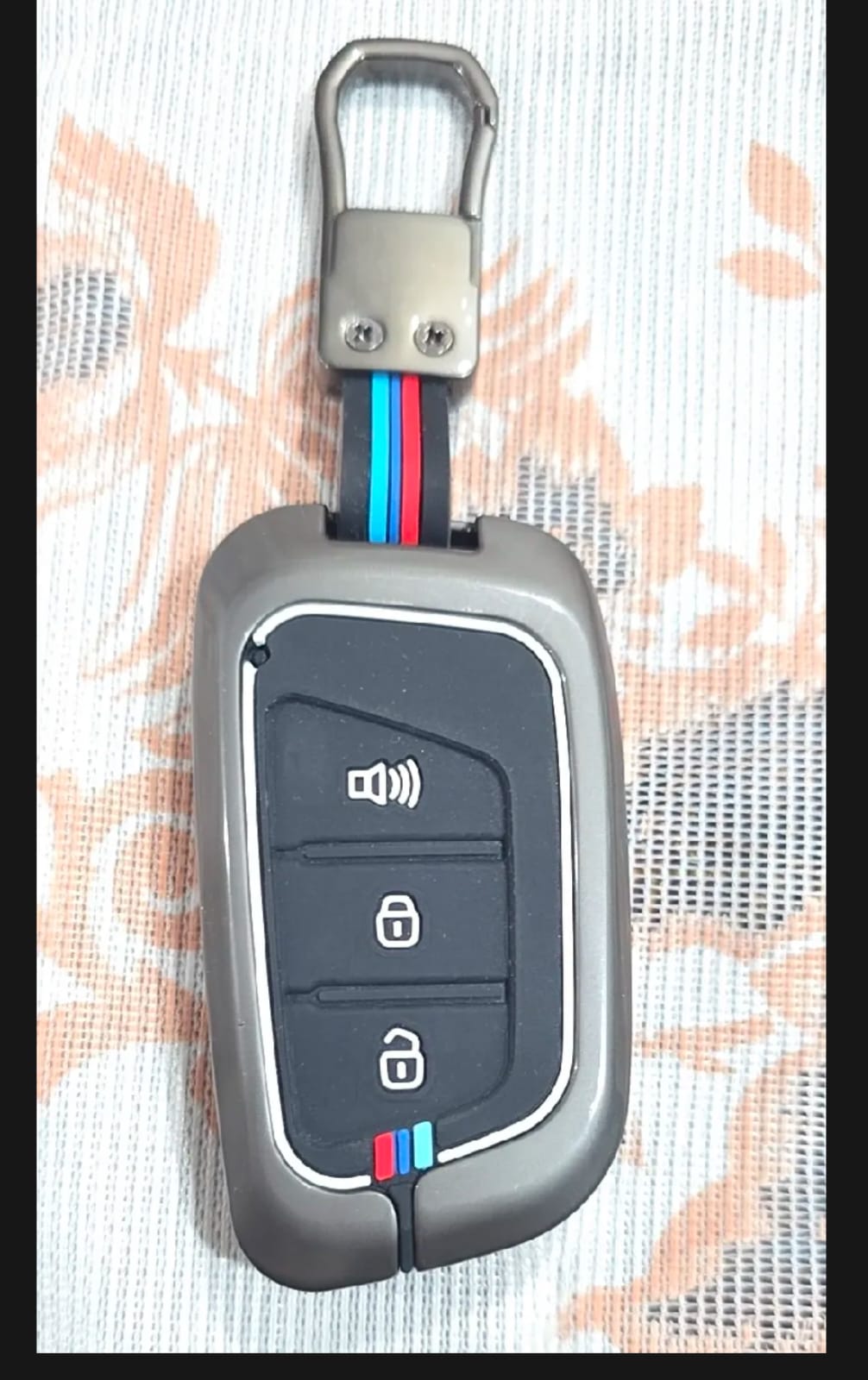 Jac T9 Premium Zinc Alloy Smart Car Key Cover with Leather Keychain