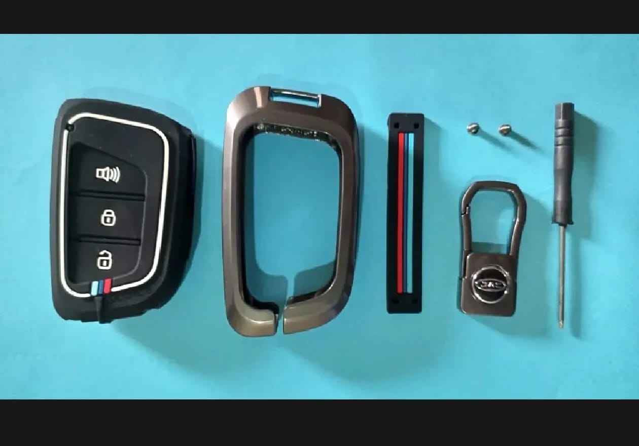 Jac T9 Premium Zinc Alloy Smart Car Key Cover with Leather Keychain