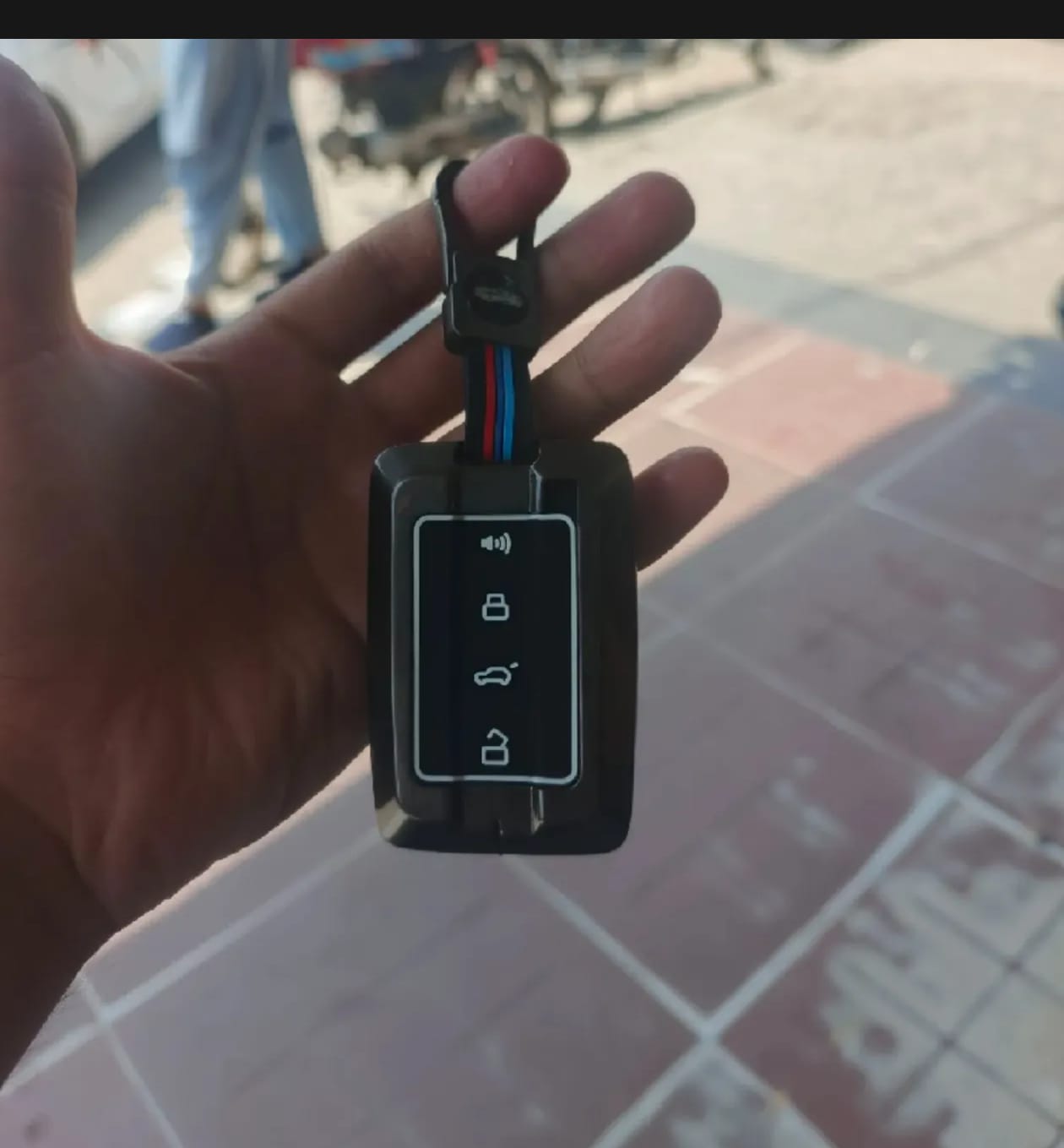 Tank 500 Premium Zinc Alloy Smart Car Key Cover with Leather Keychain