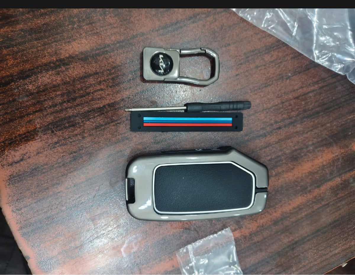 Kia Stonic Premium Zinc Alloy Smart Car Key Cover with Leather Keychain
