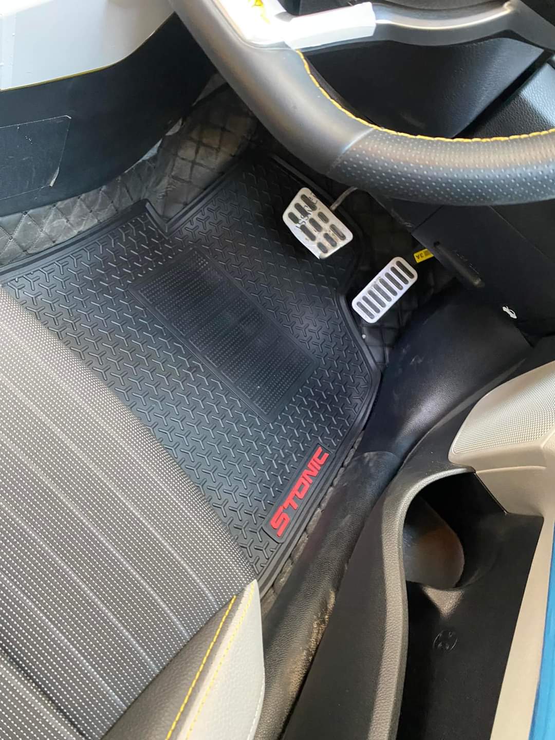 Kia Stonic Premium Latex Rubber PVC Car Floor Mats – Custom Fit Heavy Duty Waterproof | 3 Pcs Set