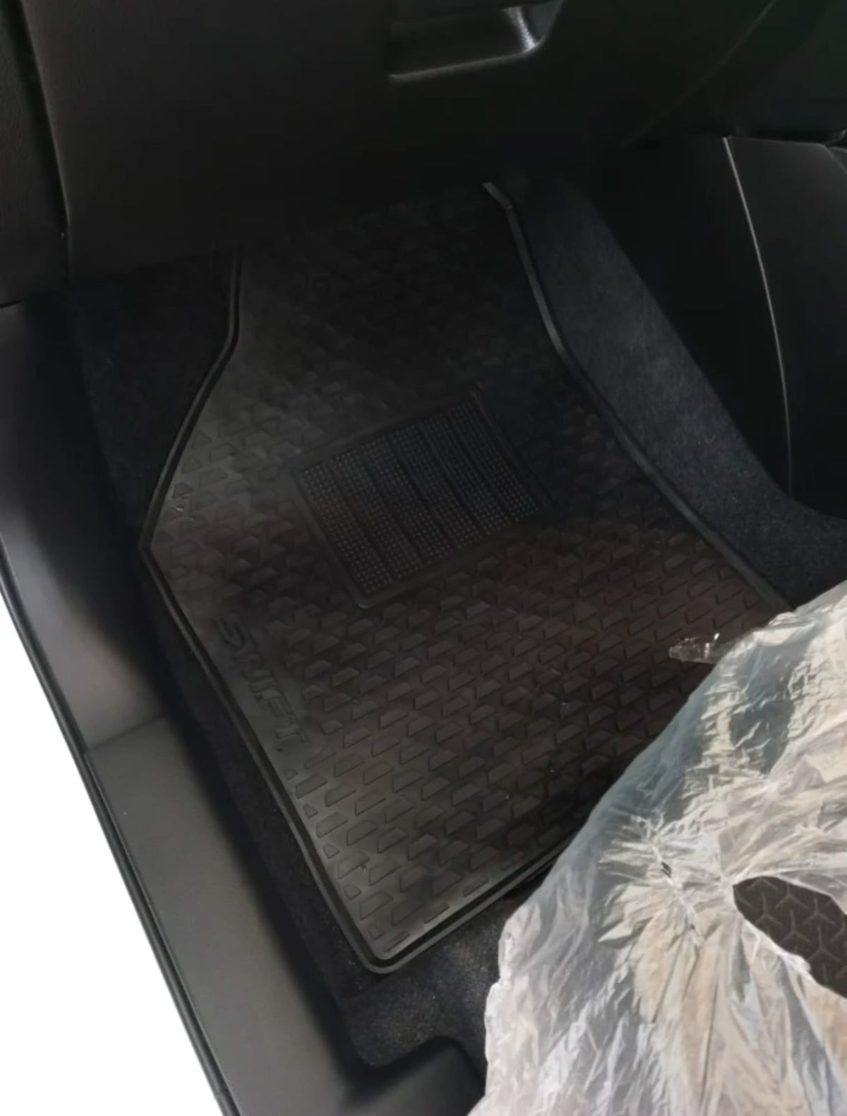 Suzuki Swift 2022-2026 Premium Latex Rubber PVC Car Floor Mats – Custom Fit Heavy Duty Waterproof | 3 Pcs Set